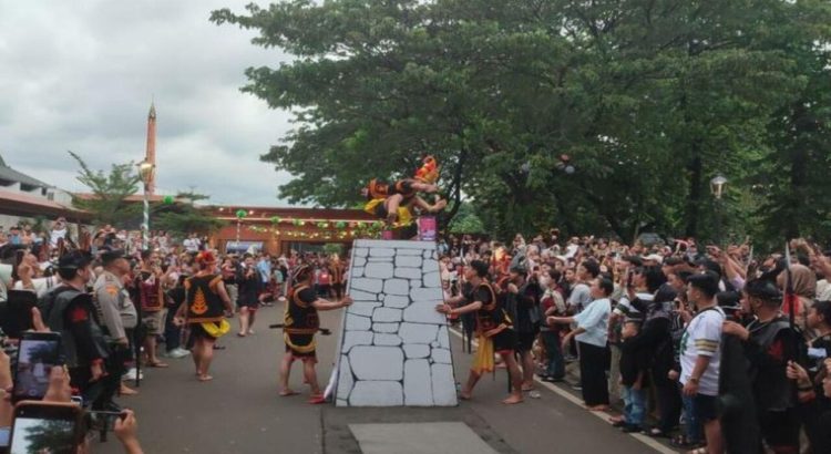 Kisah Inspiratif Wisatawan Liburan di TMII Untuk Mengenalkan Budaya Nusantara ke Anak