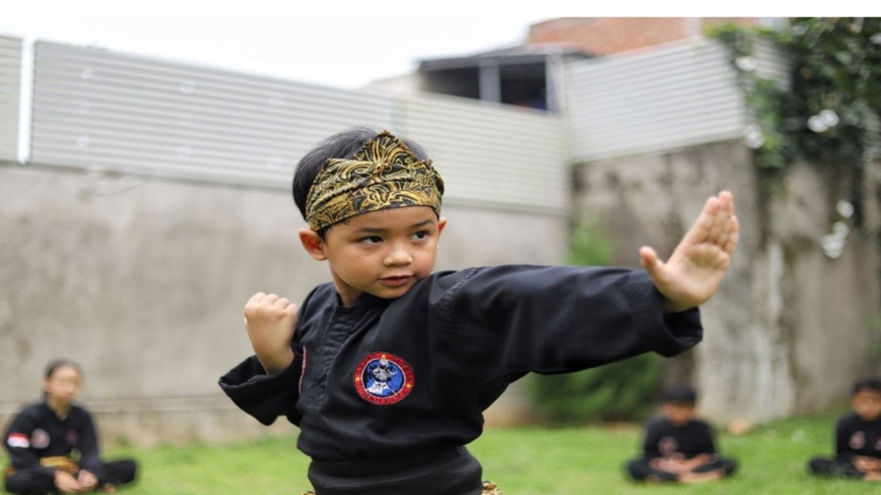 Budaya Pencak Silat, Seni Bela Diri Asli Indonesia yang Kini Banyak Diminati Murid Sekolah