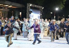 Tradisi Budaya Ternate Turut Memeriahkan Acara Karnaval APEKSI 2025 Lewat Tarian Soya Sisi