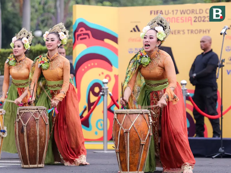 Seni tradisional