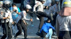 Hukum polisi dan demo